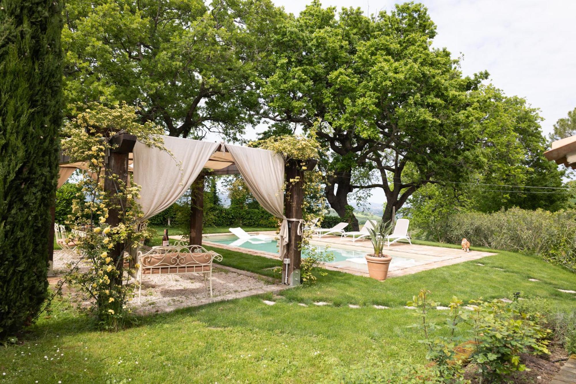 Ca' Le Cerque, Villa Surrounded By The Marche Nature Fossombrone Exterior photo