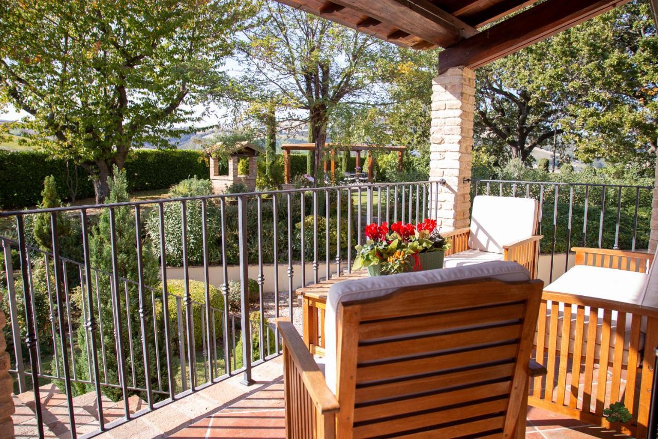 Ca' Le Cerque, Villa Surrounded By The Marche Nature Fossombrone Exterior photo
